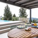 Bacchetta Magica By Paxosretreats Vila *