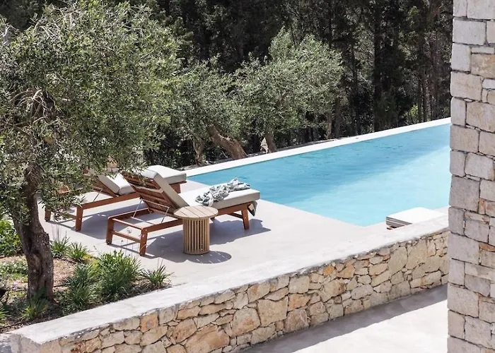 Bacchetta Magica By Paxosretreats Gaios