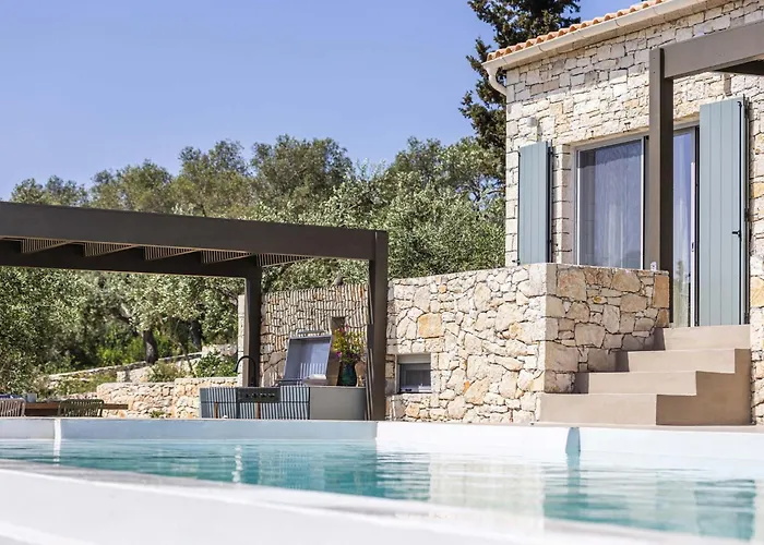 Bacchetta Magica By Paxosretreats Gaios